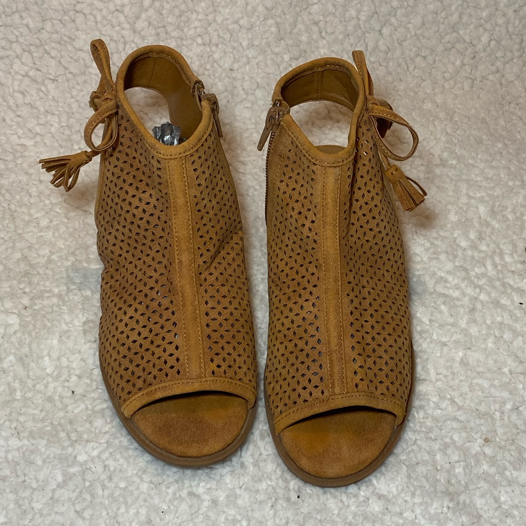 Gb Girls Open Toed Sandals Size 2m